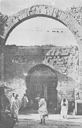 Vista del exterior de la bab al-Ŷadid en una fotografía antigua