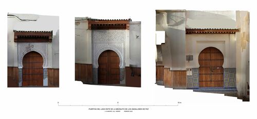Puertas del lado este de la mezquita de los Andalusíes de Fez