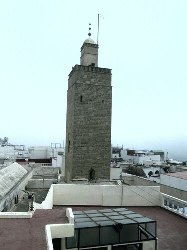 Vista del alminar de la mezquita de la Qasba de Rabat desde el oeste