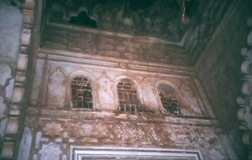 Parte superior de la fachada del mihrab de la mezquita de Tinmal