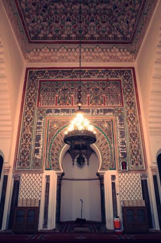 Frente del mihrab de la mezquita de la Qasba de Marrakech