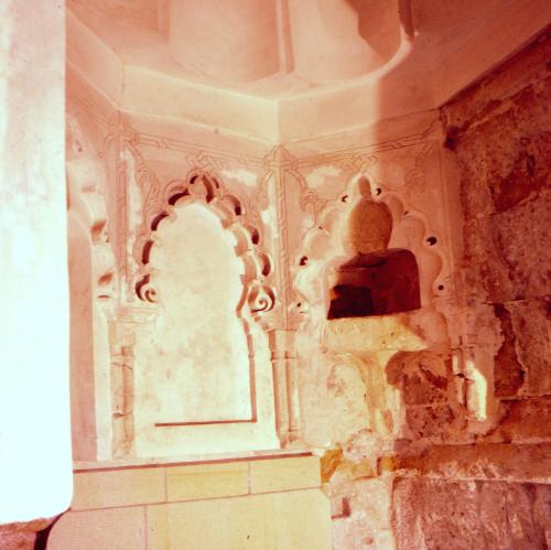 Decoración almohade en el mihrab de la mezquita de Almería