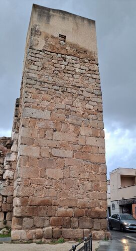 Frente sureste de la torre del ángulo este de la alcazaba de Mérida