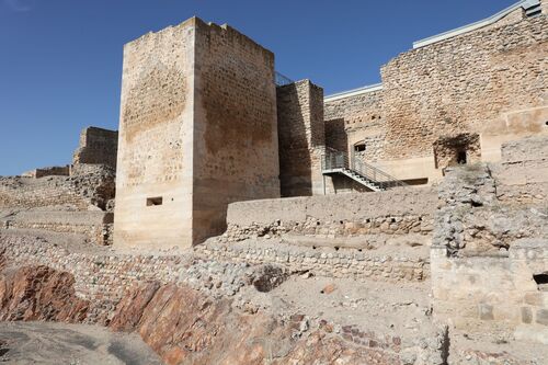 Torre albarrana en el frente sureste de la alcazaba de Calatrava la Vieja