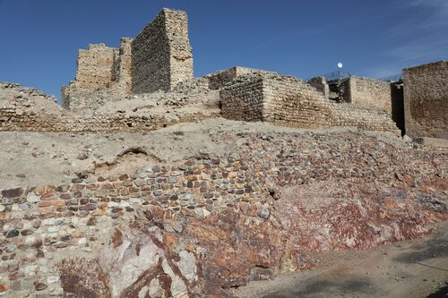 Murallas del ángulo sur de la alcazaba de Calatrava la Vieja