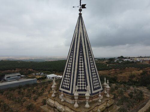 Chapitel de la torre de la iglesia de San Pedro de Sanlucar la Mayor