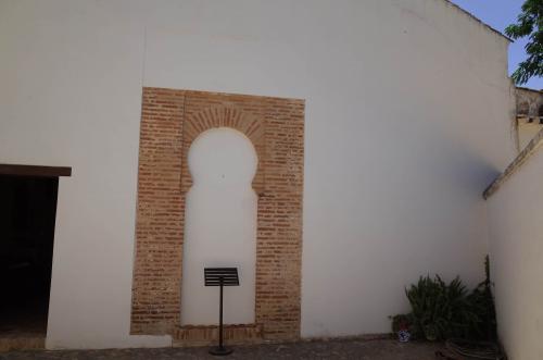 Puerta principal de la mezquita