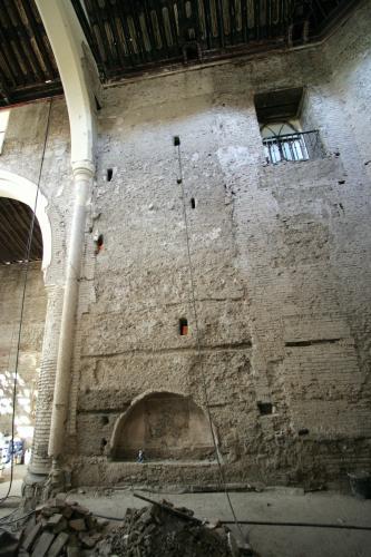 Muro del alminar recayente al interior de la iglesia