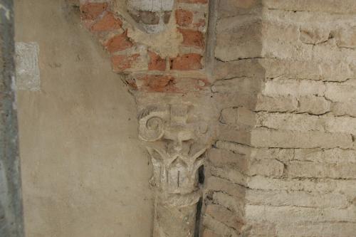 Capitel derecho del lado norte del alminar