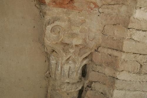 Capitel derecho del lado norte del alminar