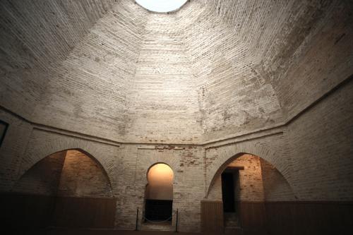 Sala de oración de la mezquita del alcázar de Jerez
