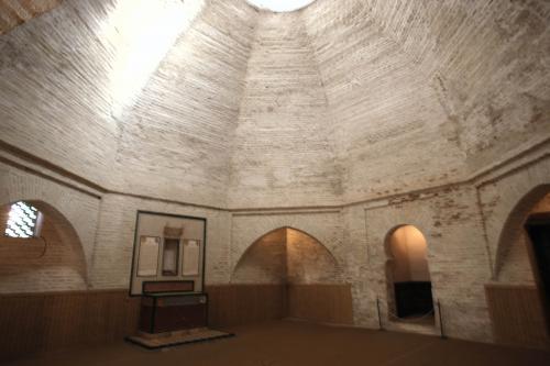 La sala de oración de la mezquita del alcázar de Jerez desde el noroeste