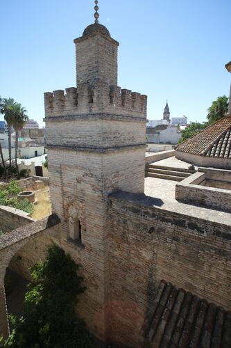 Vista del alminar desde la terraza de la puerta de la Ciudad del alcázar de Jerez