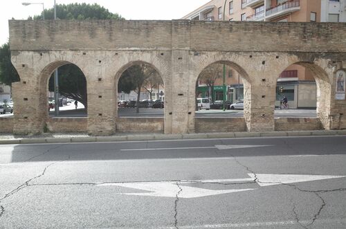 Lado norte del segundo tramo del acueducto de los Caños de Carmona