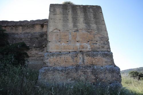 Frente sureste de la torre del ángulo este