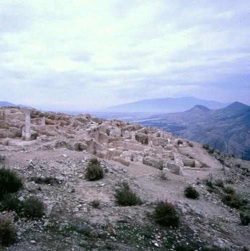 Vista del barrio oriental de viviendas de Medina Siyasa desde el oeste