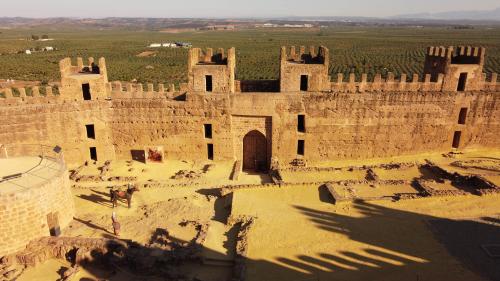 Vista interior de la muralla oriental