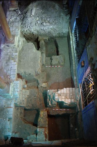 Vista de la excavación del area del mihrab