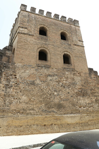 La torre Blanca de Sevilla desde el oeste (interior de la ciudad)
