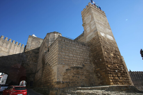 El alcázar de la puerta de Sevilla en Carmona desde el noroeste