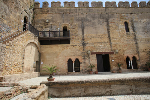 Angulo noreste del patio del alcázar de la puerta de Sevilla en Carmona 