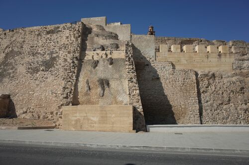 Torre en el frente este de la alcazaba de Marchena