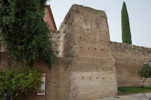 Cuarta torre del frente noreste del recinto amurallado de Palma del Río