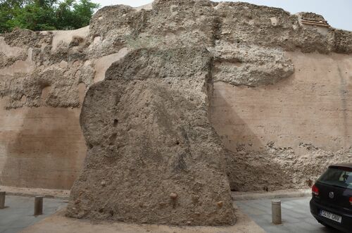 Restos de la primera torre del frente sureste del recinto amurallado de Palma del Río