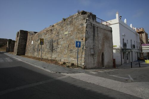 Zona de muralla reconstruida en el siglo XIX del sector noreste del recinto amurallado de Tarifa
