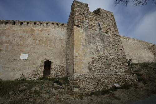 Torre en el frente este de la Aljaranda del recinto amurallado de Tarifa