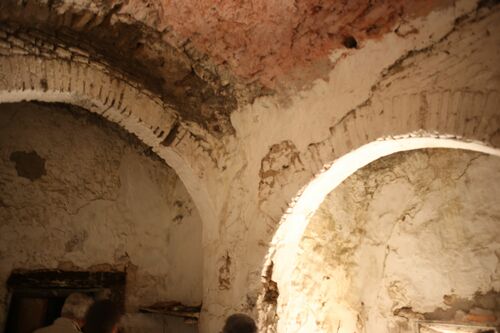 Espacio interior de la puerta sur del recinto de Arcos de la Frontera