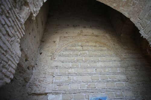 Vano cerrado de acceso directo en la puerta del Campo del alcázar de Jerez