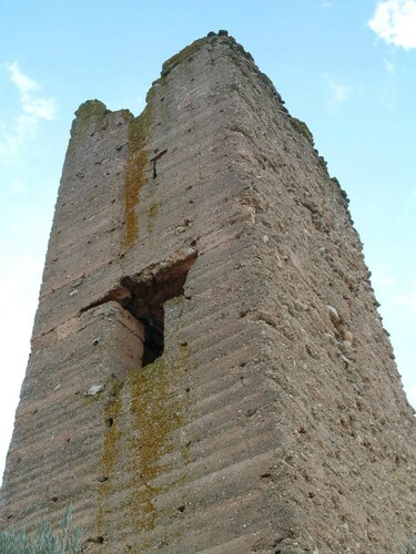 Detalle del hueco de acceso a la torre sur de Santa Catalina
