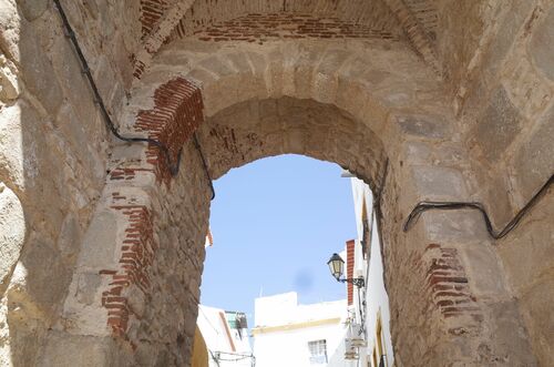Detalle del arco de la puerta del Mirador de la alcazaba de Elvas