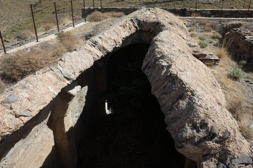 Vista de la nave septentrional del aljibe de la alcazaba de Velefique