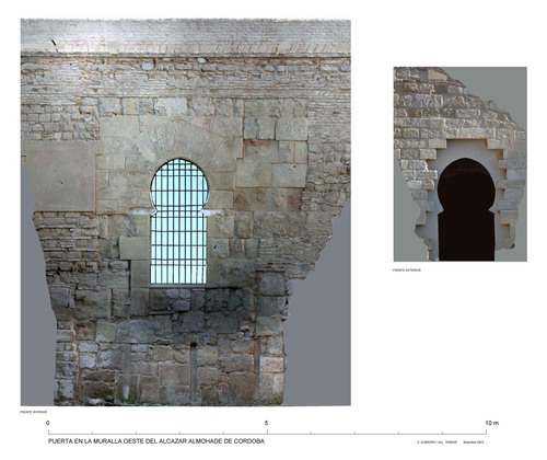 Puerta en el frente occidental del recinto del Alcázar de los Reyes Cristianos de Córdoba