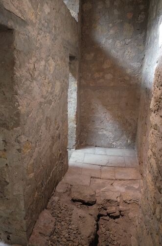 Letrina junto al hammam almohade del Campo de los Mártires en el Alcázar de Córdoba