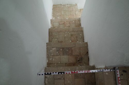 Peldaños de la escalera del alminar de la mezquita de los Andalusíes de Fez