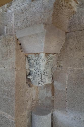 Capitel califal de la cara norte