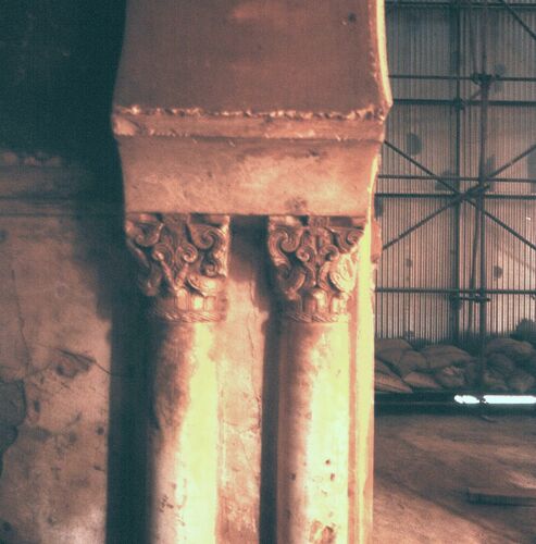 Capiteles del arco del mihrab de la mezquita de Tinmal