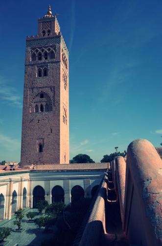 Alzado oeste del alminar y el patio