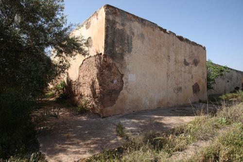 Exterior del ángulo noreste del albercón de Dār al-Hanāʾ