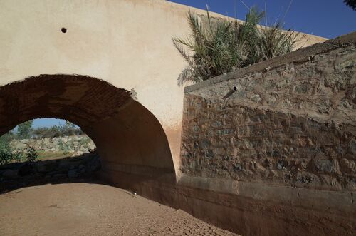 Arco 29 del puente sobre el wadi Tensift desde aguas abajo