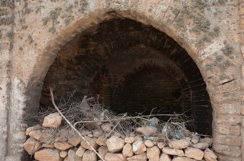 Arco de la puerta interior de la Bab al-Qabli de acceso al recinto del ribat de Tit