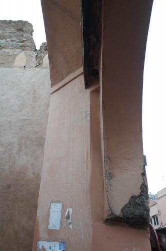 Detalle de la jamba de la pPuerta actual interior del lado sur de la Bāb Aknāw