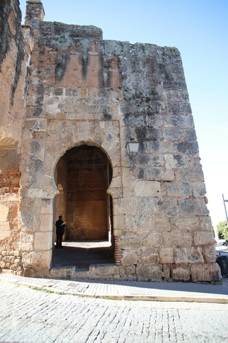 Arco de ingreso de la puerta del Socoror de Niebla