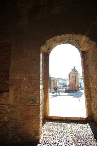 Arco de acceso a la cidda de la puerta del Socorro de Niebla desde el interior