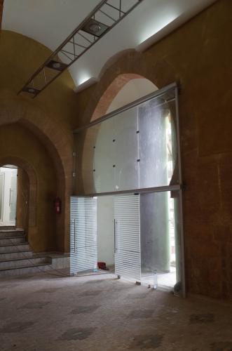 Vista por el interior de la puerta exterior de la Bāb al-‘Alū