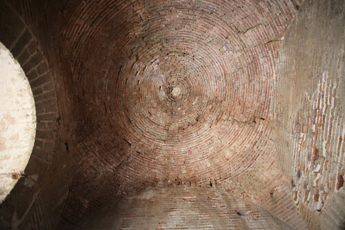 Bóveda interior de la puerta del Buey de Niebla