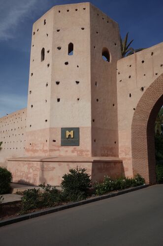 Torre izquierda de la Bab al-Majzen de Marrakech